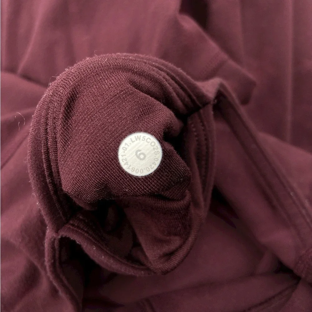 lululemon athletica light piling